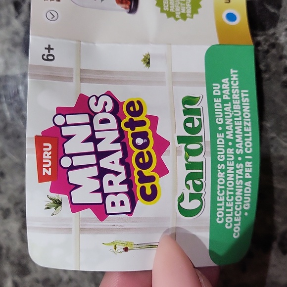 Mini Brands Create Garden - Picture 4 of 5